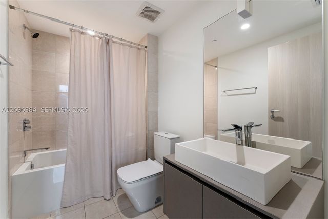 1000 Brickell Plz 2401, Miami, FL 33131