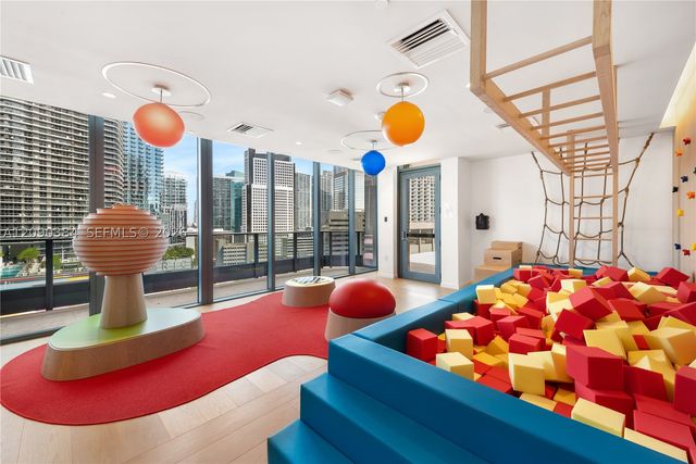 1000 Brickell Plz 2401, Miami, FL 33131
