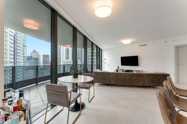 1000 Brickell Plz 2401, Miami, FL 33131