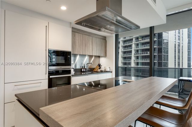 1000 Brickell Plz 2401, Miami, FL 33131