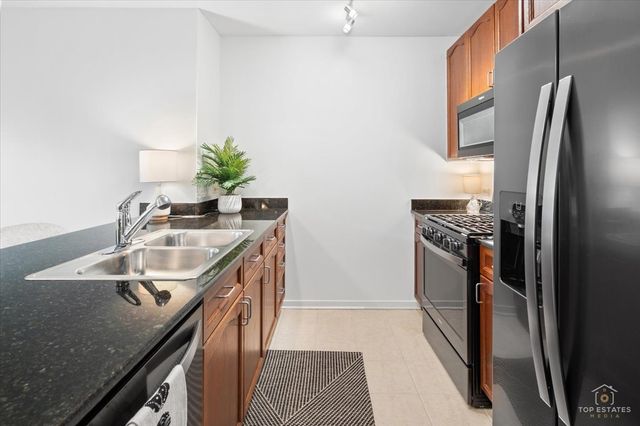 7753 Van Buren Street 303, Forest Park, IL 60130