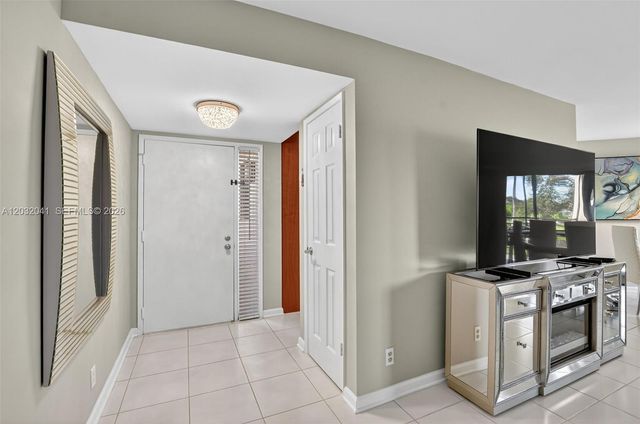 5901 Camino Del Sol 207 207, Boca Raton, FL 33433