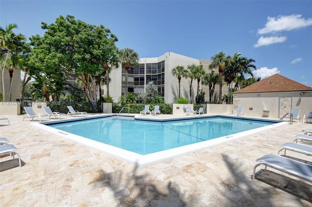 5901 Camino Del Sol 207 207, Boca Raton, FL 33433