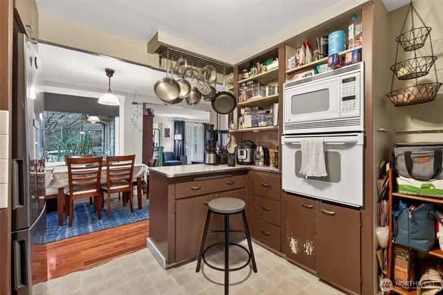 8620 35th Avenue SW, Seattle, WA 98126