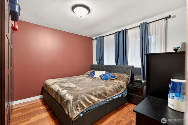 8620 35th Avenue SW, Seattle, WA 98126