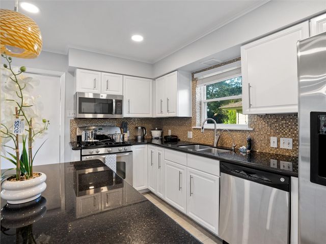 9403 Timberside Drive, Houston, TX 77025