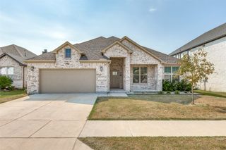 236 Lakeside Drive, Lavon, TX 75166