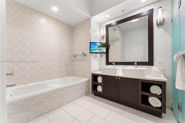 5300 NW 87th Ave 408, Doral, FL 33178