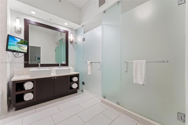 5300 NW 87th Ave 408, Doral, FL 33178