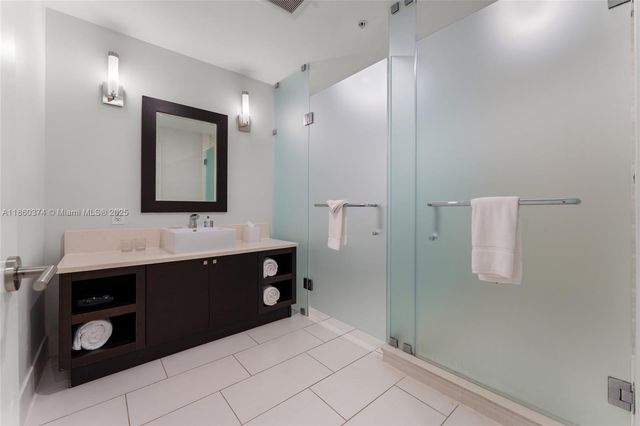 5300 NW 87th Ave 408, Doral, FL 33178