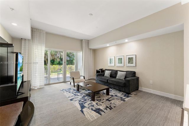 5300 NW 87th Ave 408, Doral, FL 33178