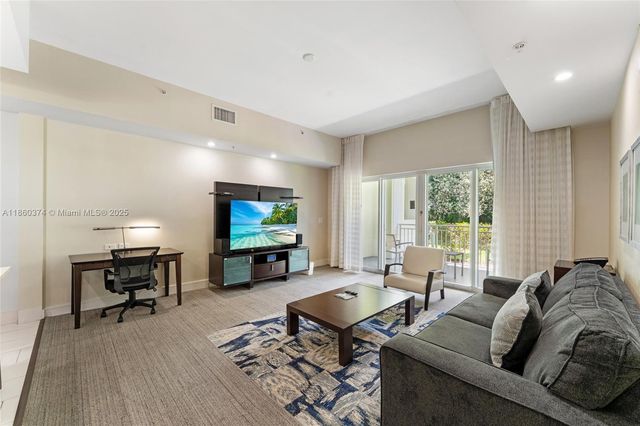 5300 NW 87th Ave 408, Doral, FL 33178