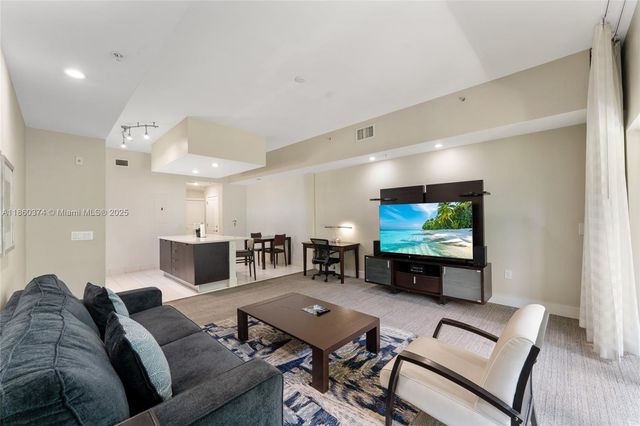 5300 NW 87th Ave 408, Doral, FL 33178