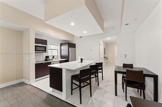 5300 NW 87th Ave 408, Doral, FL 33178