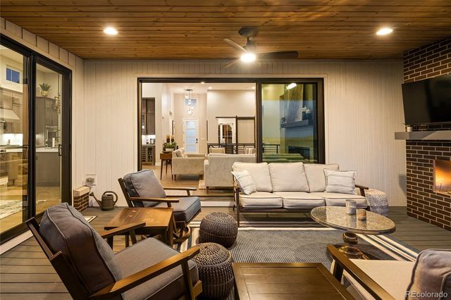 6484 Canyonpoint Road, Castle Pines, CO 80108