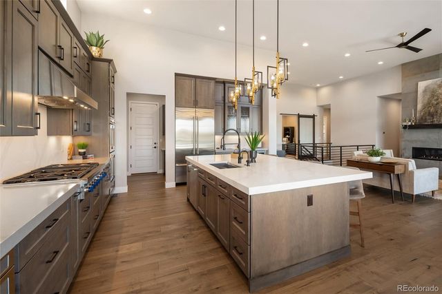 6484 Canyonpoint Road, Castle Pines, CO 80108
