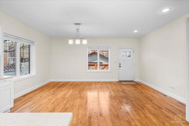 3326 S Lituanica Avenue, Chicago, IL 60608