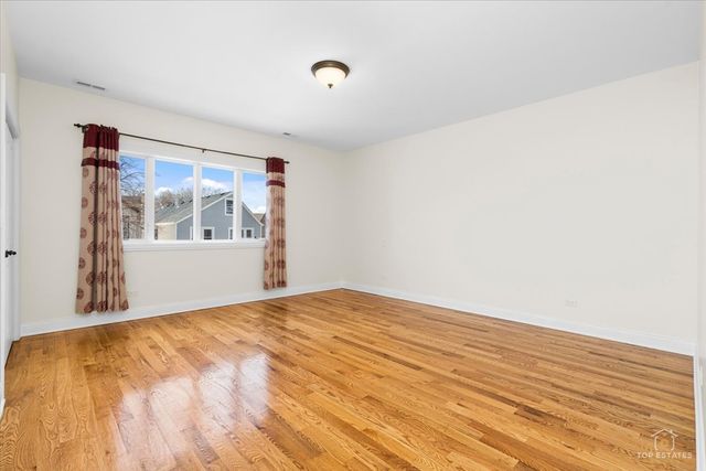 3326 S Lituanica Avenue, Chicago, IL 60608