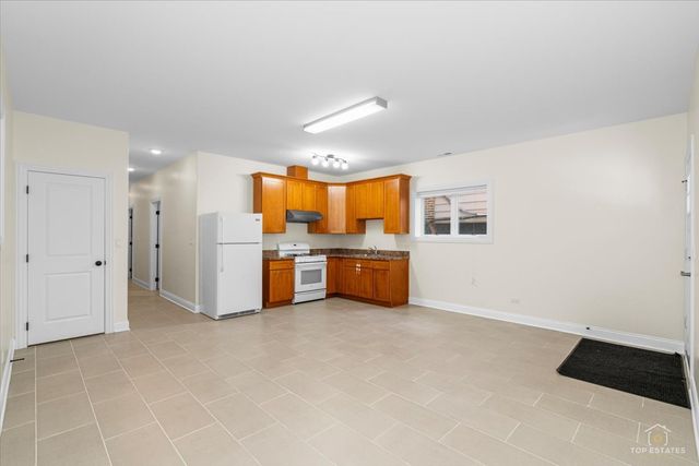 3326 S Lituanica Avenue, Chicago, IL 60608