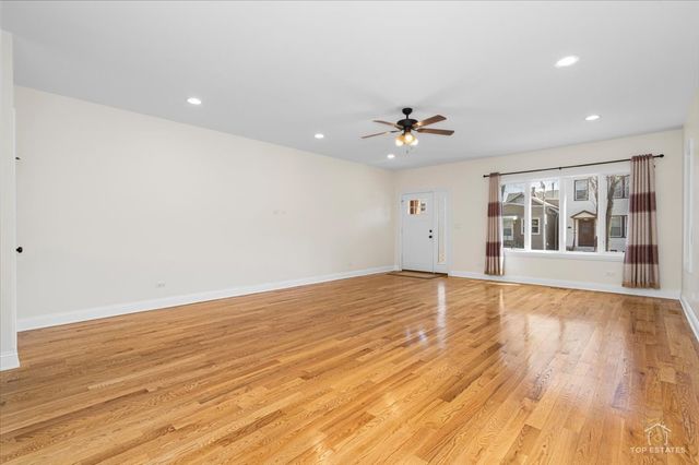 3326 S Lituanica Avenue, Chicago, IL 60608