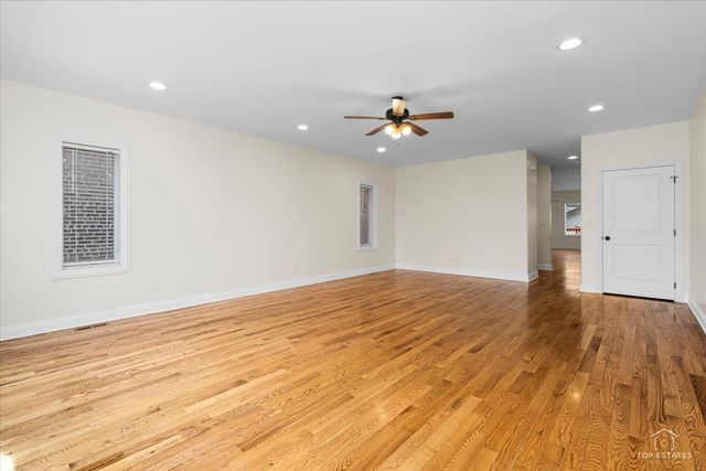 3326 S Lituanica Avenue, Chicago, IL 60608