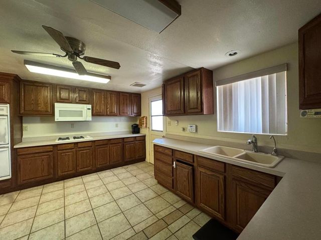 301 N Sola Avenue, Blythe, CA 92225