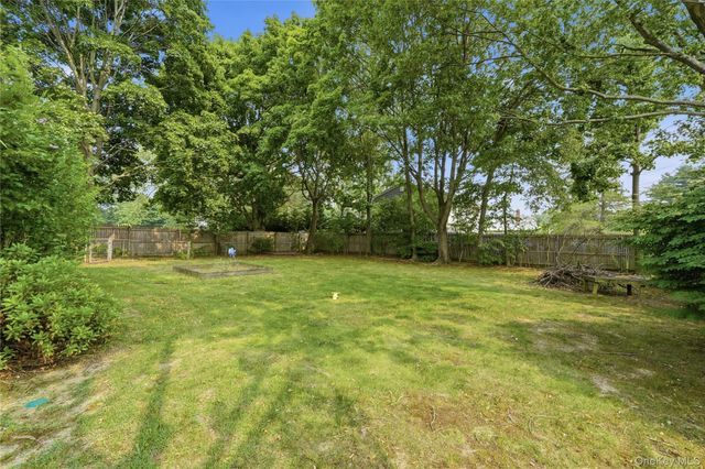 100 Harrisburg Street, Bay Shore, NY 11706