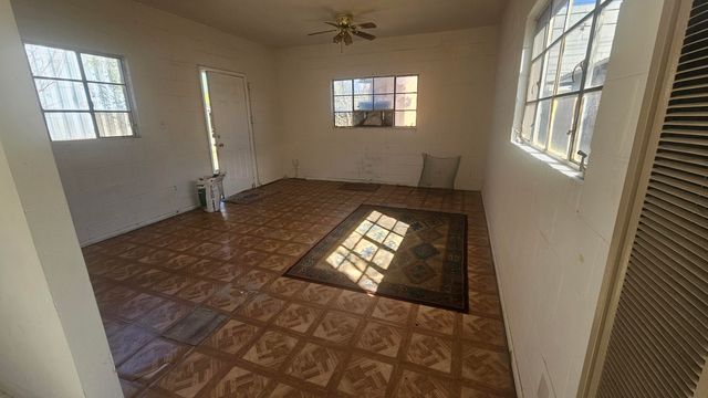 318 Wisconsin Street NE, Albuquerque, NM 87108