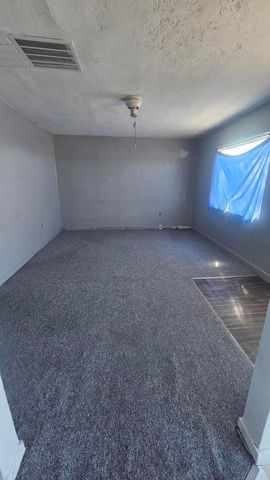 318 Wisconsin Street NE, Albuquerque, NM 87108