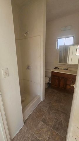 318 Wisconsin Street NE, Albuquerque, NM 87108
