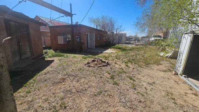 318 Wisconsin Street NE, Albuquerque, NM 87108