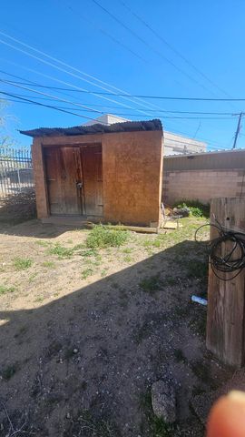 318 Wisconsin Street NE, Albuquerque, NM 87108