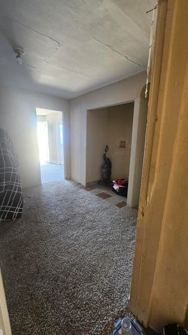 318 Wisconsin Street NE, Albuquerque, NM 87108