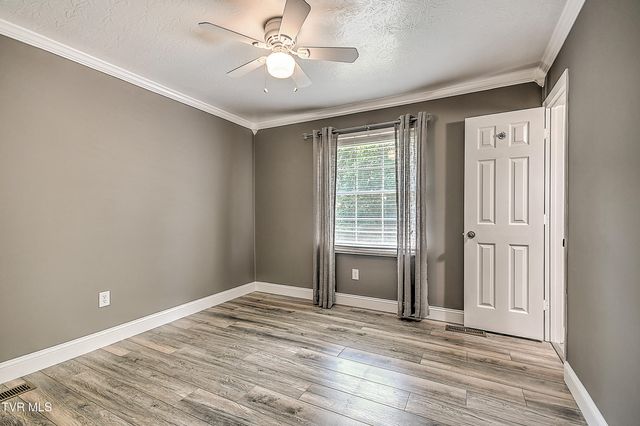 19577 Greenbriar Drive, Bristol, VA 24202