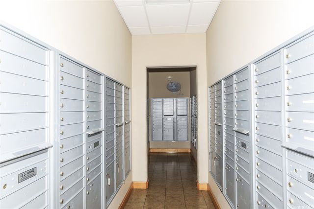 3009 Ala Makahala Place 314, Honolulu, HI 96818