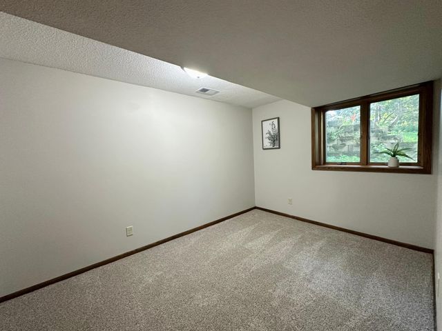 11900 Highland View Circle, Burnsville, MN 55337