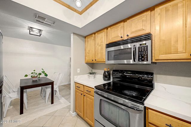 1340 N RECKER Road 143, Mesa, AZ 85205