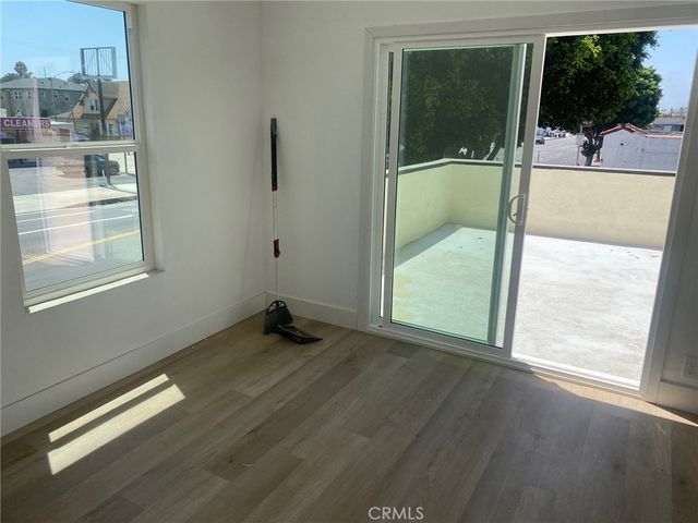 3201 W Florence, Los Angeles, CA 90043