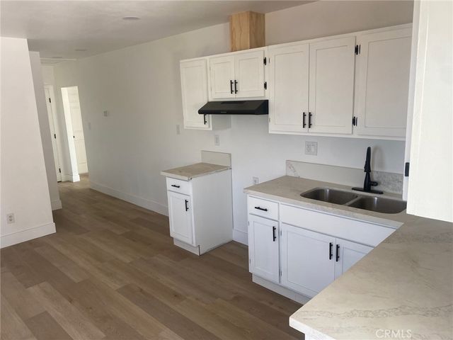 3201 W Florence, Los Angeles, CA 90043