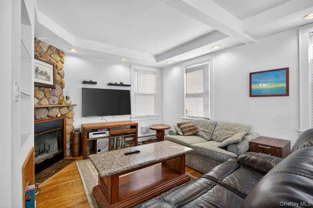 84-50 266th Street, Floral Park, NY 11001