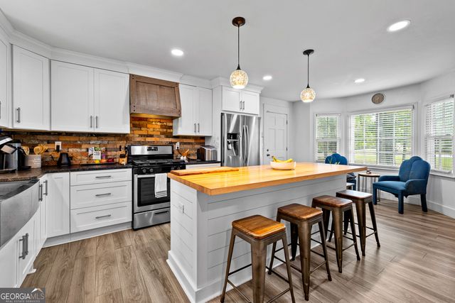 100 Carrollwood Drive, Fayetteville, GA 30215