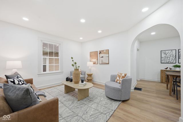 106 S 3rd Avenue, Beech Grove, IN 46107