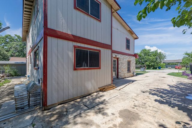 2029 BURTON AVE, San Antonio, TX 78221