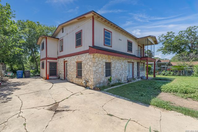 2029 BURTON AVE, San Antonio, TX 78221