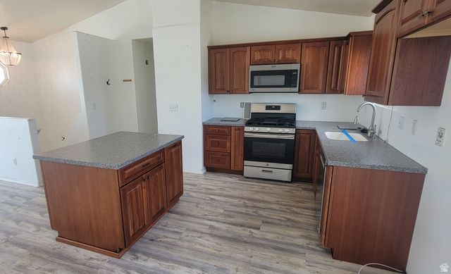 3774 W 4750 S, Roy, UT 84067