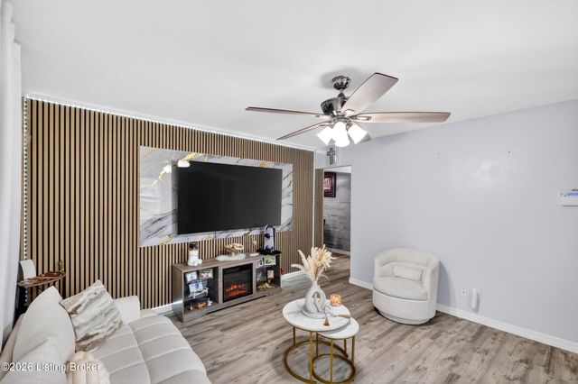 5114 Frey Dr, Louisville, KY 40219