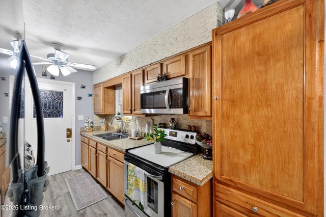 5114 Frey Dr, Louisville, KY 40219