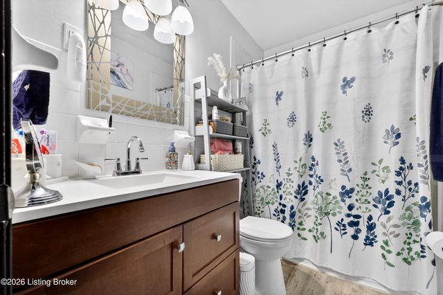 5114 Frey Dr, Louisville, KY 40219