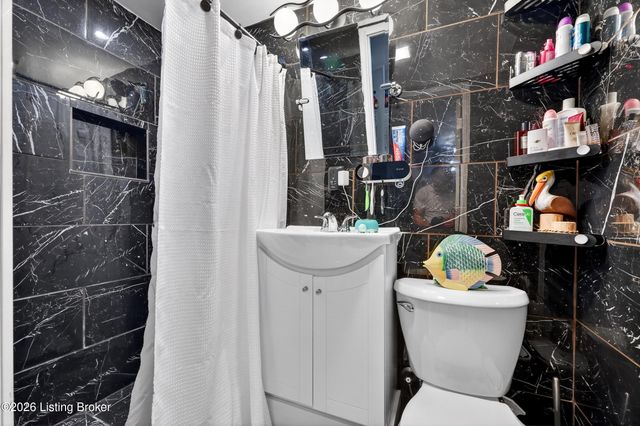 5114 Frey Dr, Louisville, KY 40219