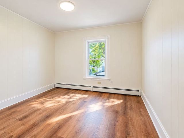 152 Spruce St 3, Watertown, MA 02472